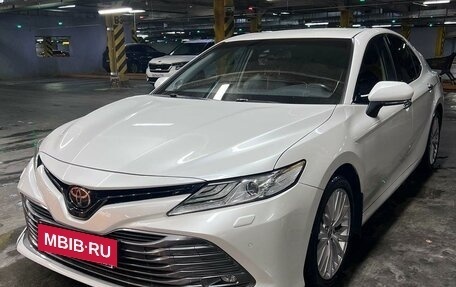 Toyota Camry, 2021 год, 3 600 000 рублей, 3 фотография