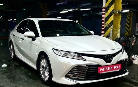 Toyota Camry, 2021 год, 3 600 000 рублей, 6 фотография