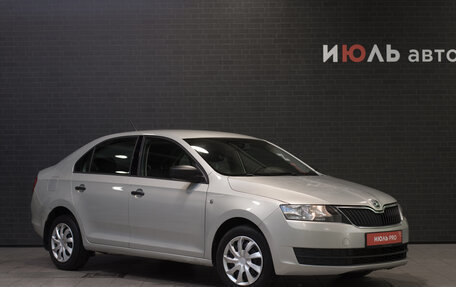 Skoda Rapid I, 2015 год, 895 000 рублей, 2 фотография