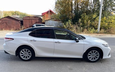 Toyota Camry, 2021 год, 2 550 000 рублей, 6 фотография