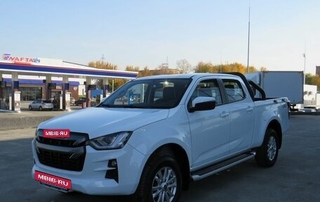 Isuzu D-Max, 2024 год, 4 400 000 рублей, 3 фотография