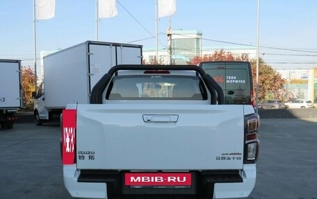 Isuzu D-Max, 2024 год, 4 400 000 рублей, 6 фотография