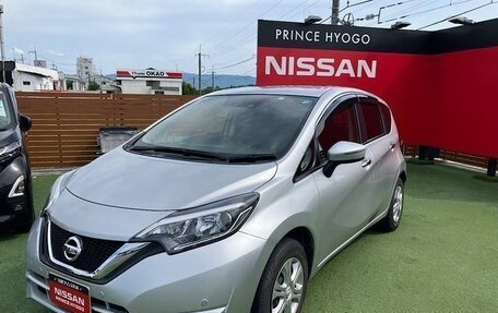 Nissan Note II рестайлинг, 2020 год, 800 000 рублей, 2 фотография