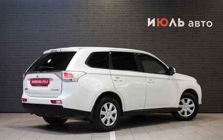 Mitsubishi Outlander III рестайлинг 3, 2013 год, 1 299 000 рублей, 6 фотография