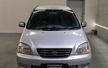 Toyota Nadia, 2001 год, 699 000 рублей, 2 фотография