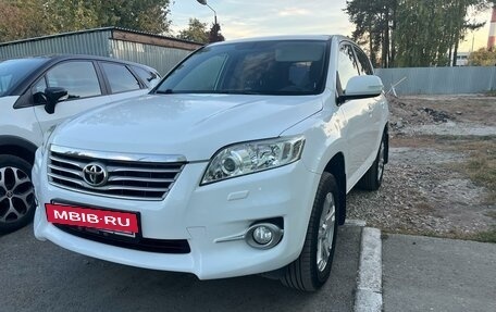 Toyota RAV4, 2011 год, 1 670 000 рублей, 2 фотография