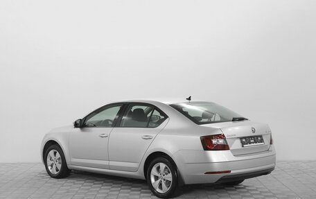 Skoda Octavia, 2019 год, 1 900 000 рублей, 4 фотография