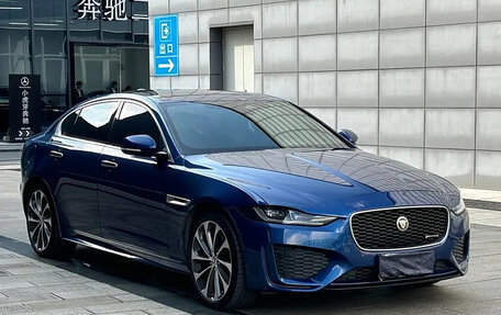 Jaguar XE I рестайлинг, 2021 год, 3 050 000 рублей, 3 фотография