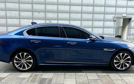 Jaguar XE I рестайлинг, 2021 год, 3 050 000 рублей, 4 фотография