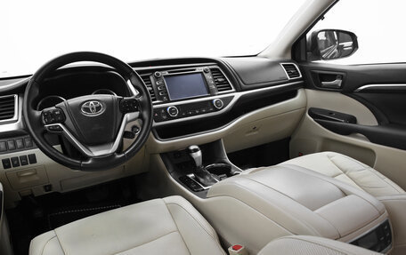 Toyota Highlander III, 2014 год, 2 830 000 рублей, 11 фотография