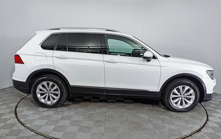 Volkswagen Tiguan II, 2018 год, 2 734 000 рублей, 4 фотография