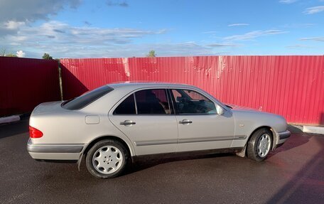 Mercedes-Benz E-Класс, 1998 год, 600 000 рублей, 7 фотография