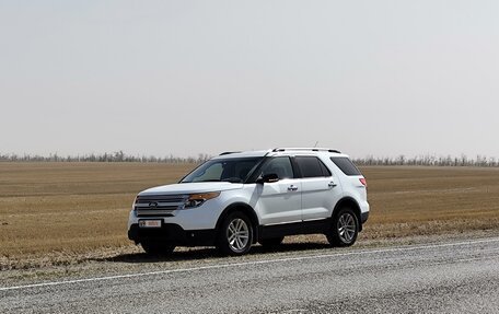 Ford Explorer VI, 2014 год, 2 350 000 рублей, 2 фотография