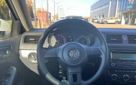 Volkswagen Jetta VI, 2012 год, 1 070 000 рублей, 12 фотография