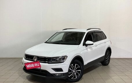 Volkswagen Tiguan II, 2019 год, 2 800 000 рублей, 2 фотография