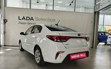 KIA Rio IV, 2018 год, 799 000 рублей, 4 фотография