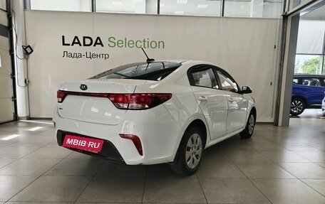 KIA Rio IV, 2018 год, 799 000 рублей, 3 фотография