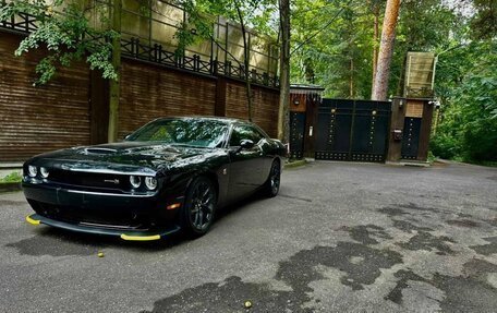 Dodge Challenger III рестайлинг 2, 2021 год, 5 499 000 рублей, 4 фотография