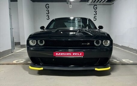 Dodge Challenger III рестайлинг 2, 2021 год, 5 499 000 рублей, 8 фотография