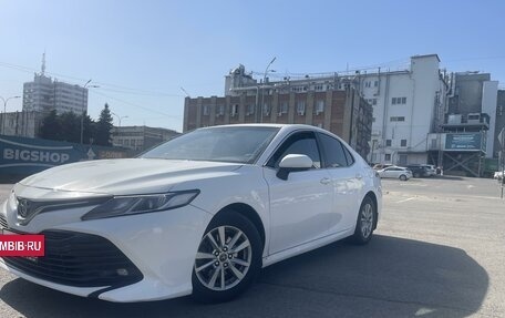 Toyota Camry, 2018 год, 2 099 000 рублей, 12 фотография