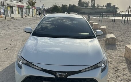 Toyota Corolla, 2018 год, 1 790 000 рублей, 2 фотография