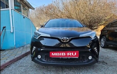 Toyota C-HR I рестайлинг, 2017 год, 2 135 000 рублей, 9 фотография