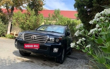 Toyota Land Cruiser 200, 2014 год, 4 750 000 рублей, 2 фотография