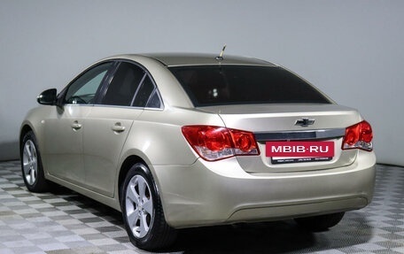 Chevrolet Cruze II, 2011 год, 800 000 рублей, 7 фотография