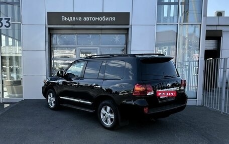 Toyota Land Cruiser 200, 2012 год, 2 930 000 рублей, 7 фотография