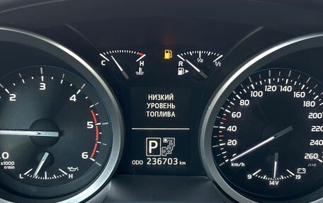 Toyota Land Cruiser 200, 2012 год, 2 930 000 рублей, 13 фотография