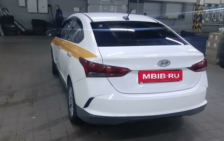 Hyundai Solaris II рестайлинг, 2020 год, 1 050 000 рублей, 2 фотография