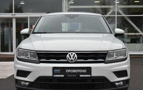 Volkswagen Tiguan II, 2020 год, 2 665 000 рублей, 2 фотография