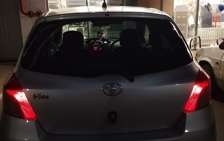 Toyota Vitz, 2005 год, 560 000 рублей, 4 фотография