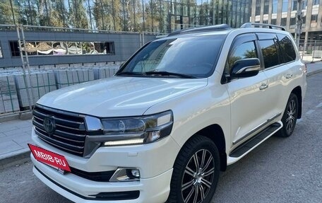 Toyota Land Cruiser 200, 2017 год, 6 500 000 рублей, 5 фотография