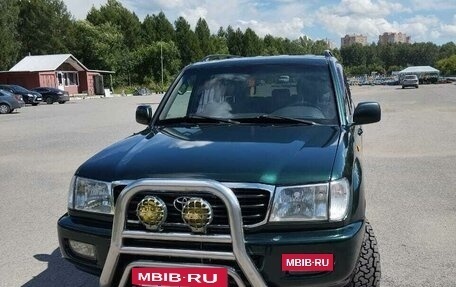 Toyota Land Cruiser 100 рестайлинг 2, 2000 год, 2 100 000 рублей, 4 фотография