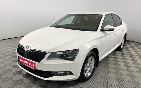 Skoda Superb III рестайлинг, 2018 год, 2 285 000 рублей, 1 фотография