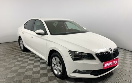 Skoda Superb III рестайлинг, 2018 год, 2 285 000 рублей, 3 фотография