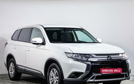 Mitsubishi Outlander III рестайлинг 3, 2019 год, 2 269 000 рублей, 3 фотография