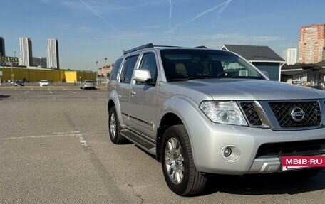 Nissan Pathfinder, 2012 год, 1 790 000 рублей, 3 фотография