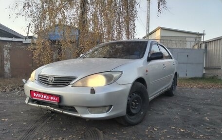 Toyota Camry V40, 2003 год, 670 000 рублей, 1 фотография