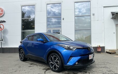 Toyota C-HR I рестайлинг, 2017 год, 2 390 000 рублей, 1 фотография