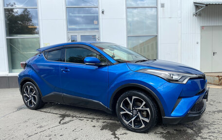 Toyota C-HR I рестайлинг, 2017 год, 2 390 000 рублей, 4 фотография