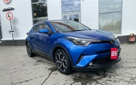 Toyota C-HR I рестайлинг, 2017 год, 2 390 000 рублей, 3 фотография