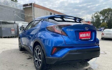 Toyota C-HR I рестайлинг, 2017 год, 2 390 000 рублей, 7 фотография