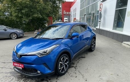 Toyota C-HR I рестайлинг, 2017 год, 2 390 000 рублей, 9 фотография