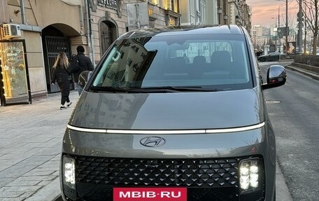 Hyundai Staria, 2023 год, 7 900 000 рублей, 4 фотография