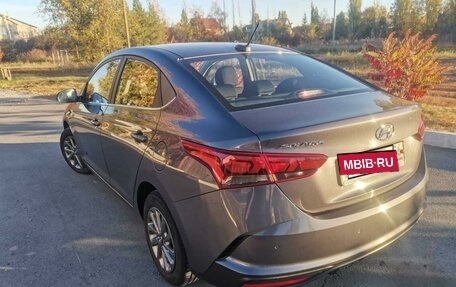 Hyundai Solaris II рестайлинг, 2021 год, 1 799 999 рублей, 5 фотография