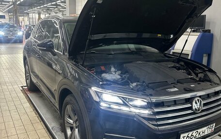 Volkswagen Touareg III, 2019 год, 5 899 000 рублей, 1 фотография