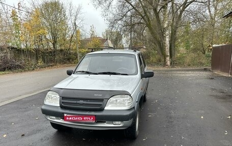 Chevrolet Niva I рестайлинг, 2004 год, 270 000 рублей, 1 фотография