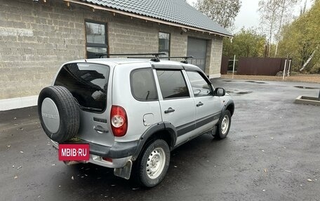 Chevrolet Niva I рестайлинг, 2004 год, 270 000 рублей, 5 фотография